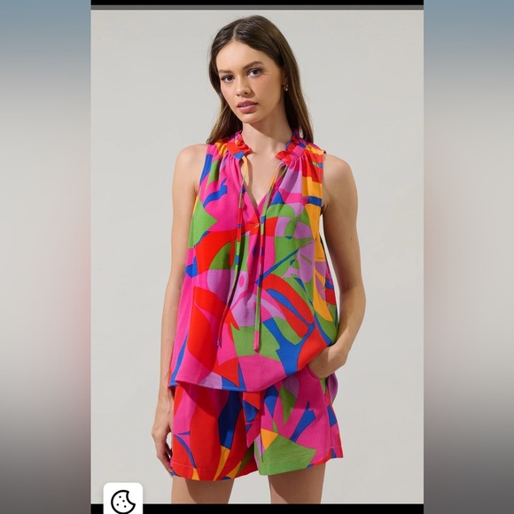 SugarLips Soleil Abstract Miley Sleeveless Blouse & Wave High Waisted Shorts Set - Picture 5 of 10